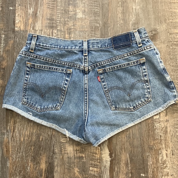 Levi's Pants - Levi’s cute high waisted jeans shorts size 16